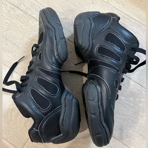 Bloch split sole dance sneakers - women’s size 8